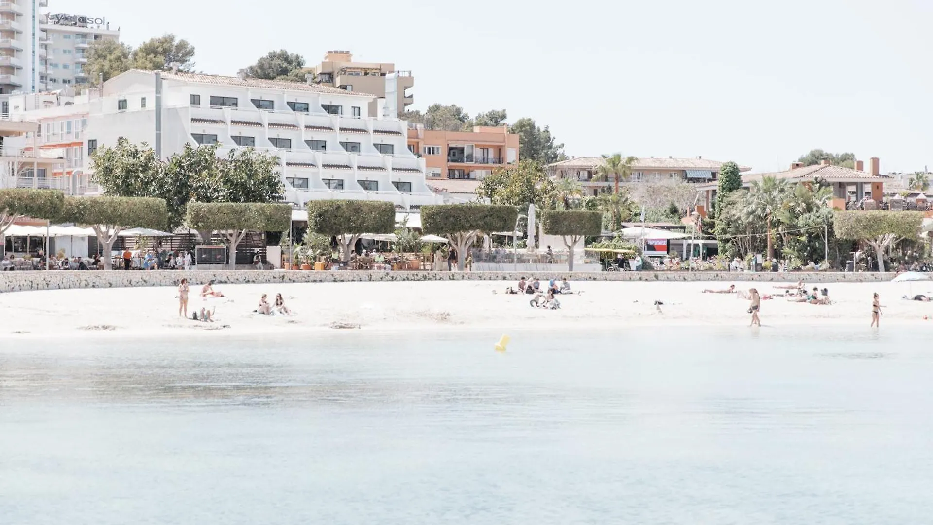 Apartamentos Balear Beach location